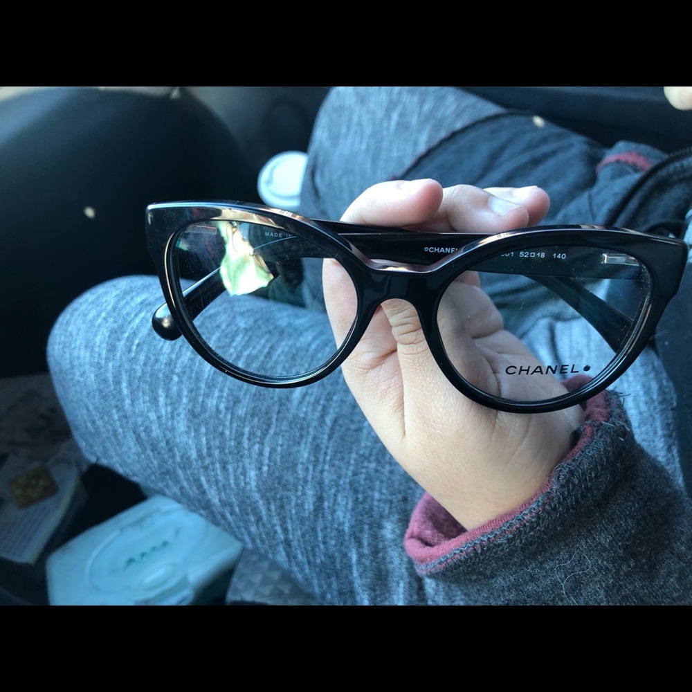 Chanel eyewear never used !!!!